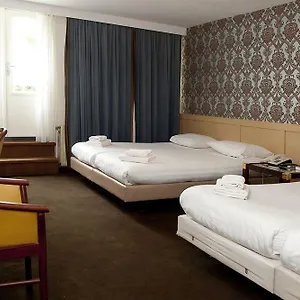 74 Hotell
